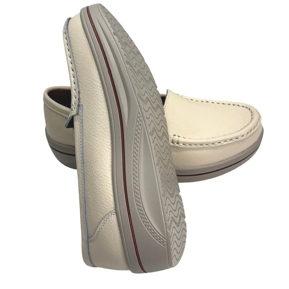 Comfortable Cream Leather Loafer Shoes‎ Women Size 41 Slip On Casual Comfort